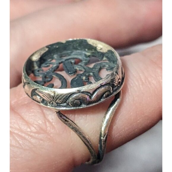 Vintage Sterling Silver Floral Scroll Concave Ring Size 7 1/2 - Picture 4 of 16